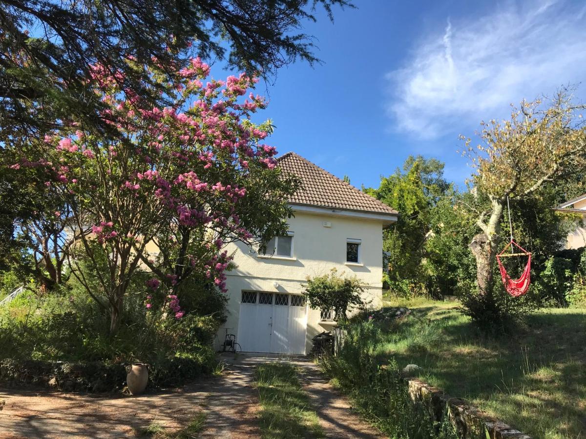 Appartement Avec Vue Panoramique Sur L'Estuaire De La Gironde Plassac  Exterior photo